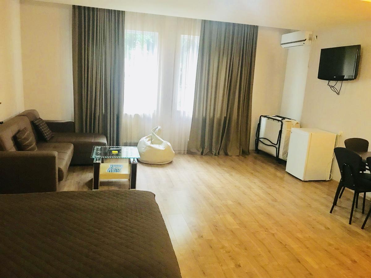 Solo Lucky Daire Tiflis Dış mekan fotoğraf
